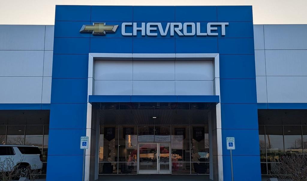 Dealership gallery photo 3